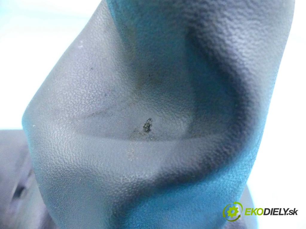 Renault Fluence 1.5 DCI 106 HP manual 78 kW 1461 cm3 4- Páka: Změny: stupeň,rýchlosť 8201062921 (Rýchlostné páky / kulisy)