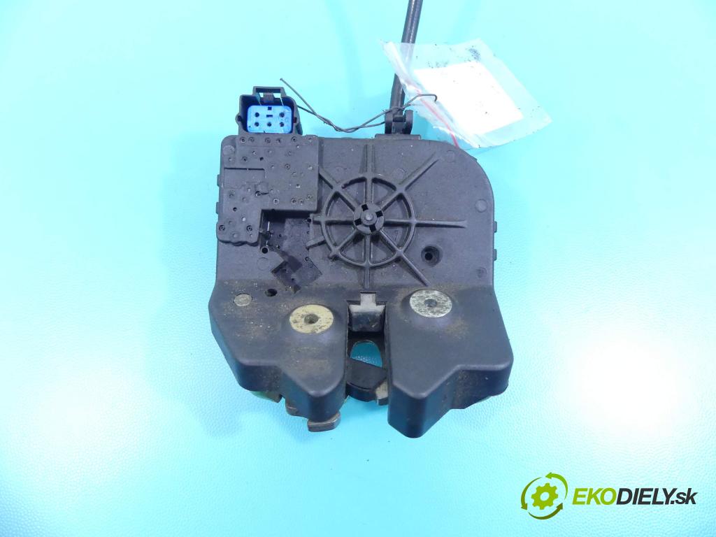 Ford Mondeo Mk3 2000-2007 2.0 tddi 116 hp manual 85 kW 1998 cm3 5- zámek kufrových dveří zadní