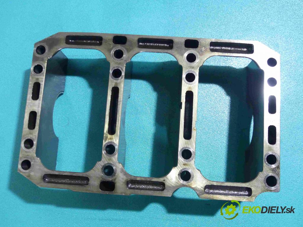 Audi A4 B7 2004-2008 3.0 TDI 204 HP automatic 150 kW 2967 cm3 5- Hřídel: kľukový  (Ostatné)