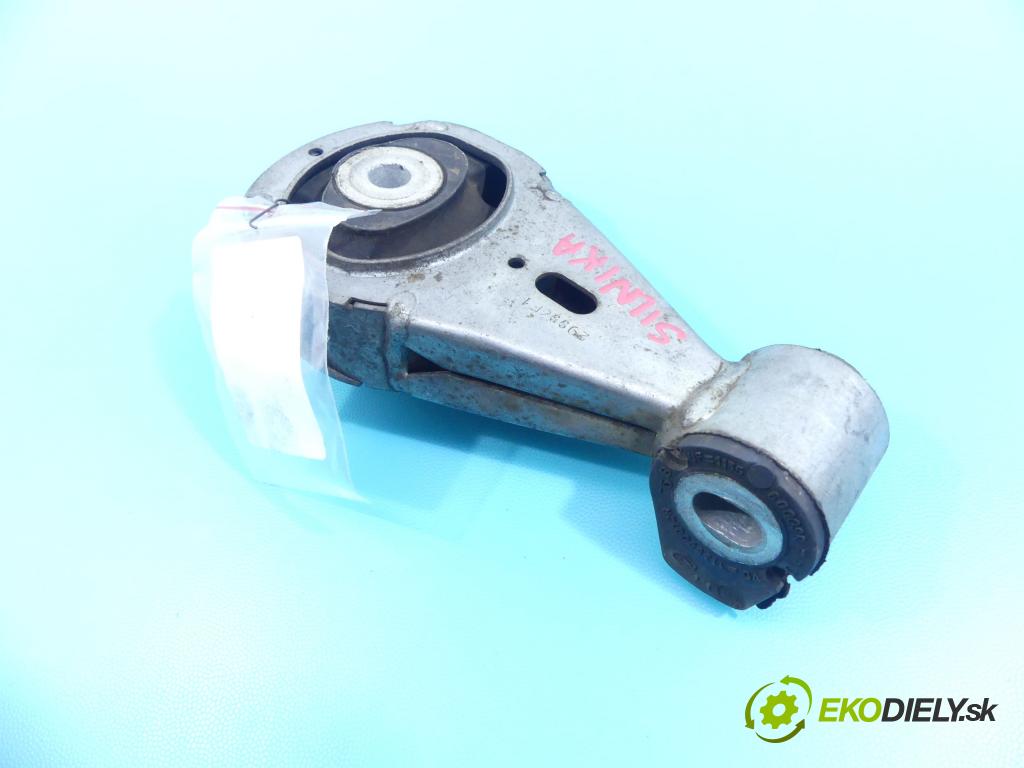 Renault Fluence 1.5 DCI 106 HP manual 78 kW 1461 cm3 4- airbag motora 113560012R (Držiaky motora)