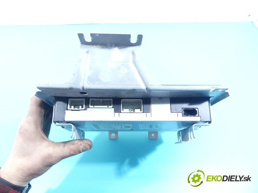 Land rover Freelander II 2006-2014 2.2 TD4 160 HP manual 118 kW 2179 cm3 5- Zesilovač: 6H52-18C808-AC (Zosilňovače)