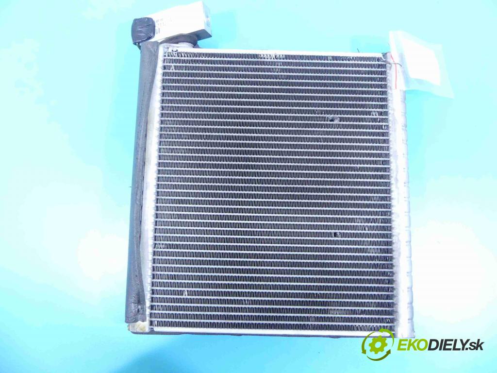 Toyota Corolla Verso II 2004-2009 1.6 VVT-i: 110 HP manual 81 kW 1598 cm3 5- radiator B08F19-196 (Radiátory kúrenia)