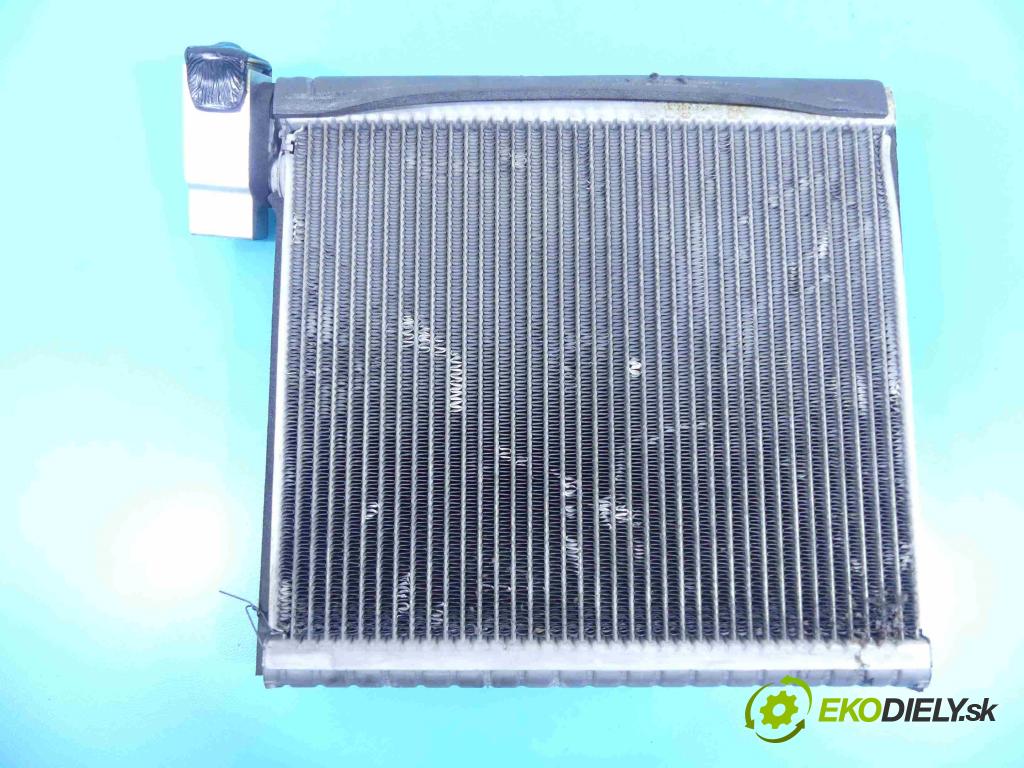 Toyota Corolla Verso II 2004-2009 1.6 VVT-i: 110 HP manual 81 kW 1598 cm3 5- radiator B08F19-196 (Radiátory kúrenia)