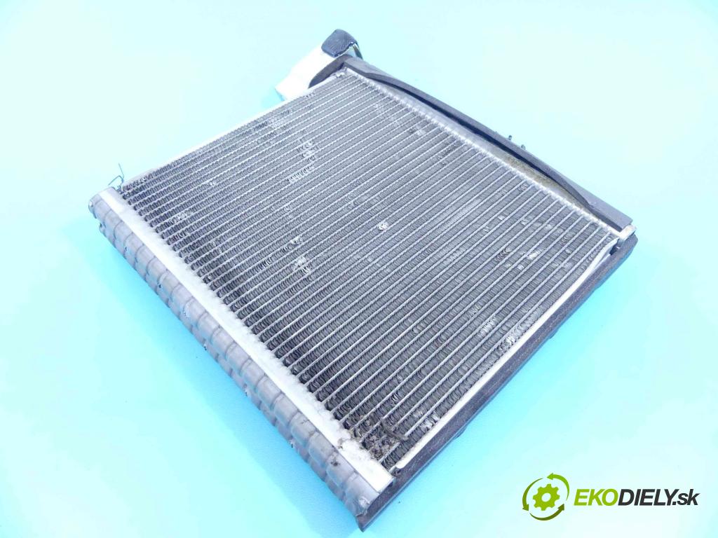 Toyota Corolla Verso II 2004-2009 1.6 VVT-i: 110 HP manual 81 kW 1598 cm3 5- radiator B08F19-196 (Radiátory kúrenia)