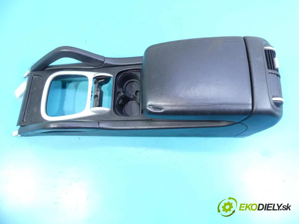 Porsche Cayenne I 2002-2010 4.5 V8 340KM: automatic 250 kW 4511 cm3 5- operadlo 7L5863239AG (Lakťové opierky)