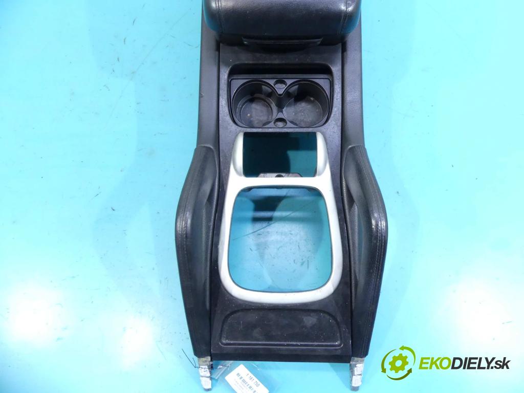 Porsche Cayenne I 2002-2010 4.5 V8 340KM: automatic 250 kW 4511 cm3 5- operadlo 7L5863239AG (Lakťové opierky)