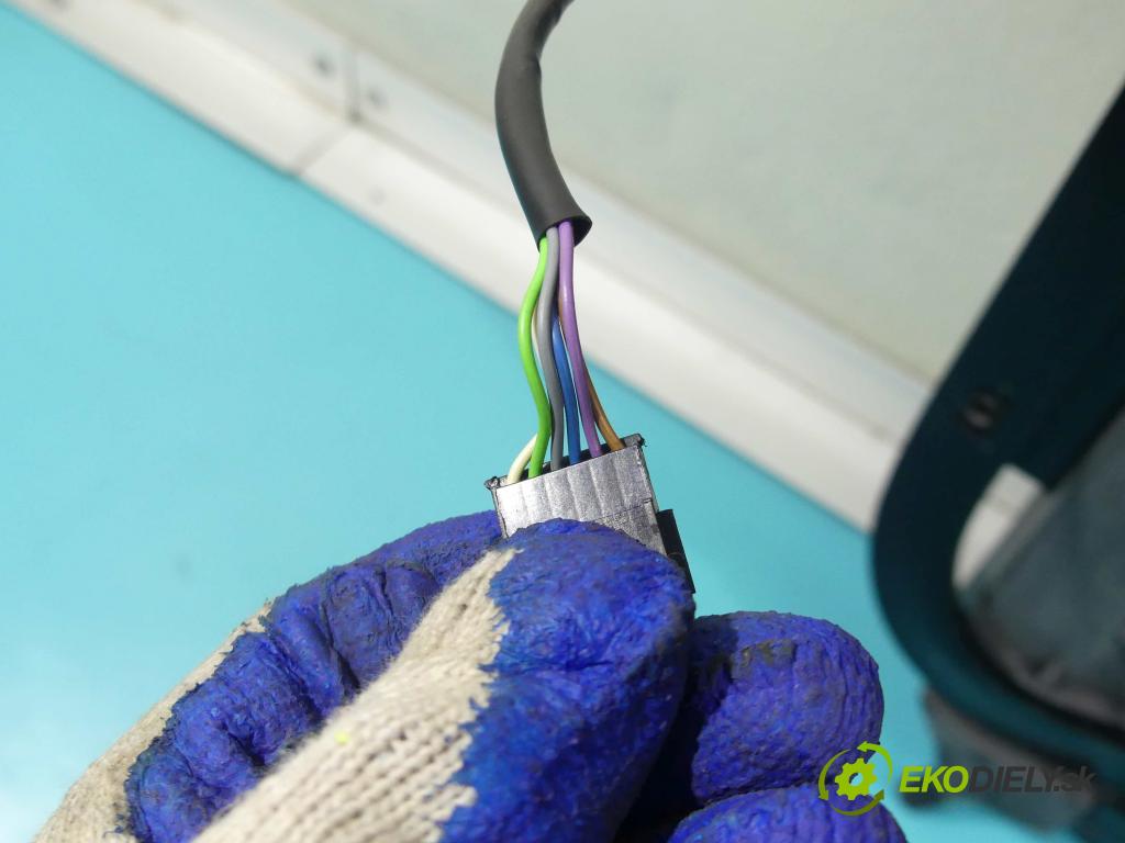 Porsche Cayenne I 2002-2010 4.5 V8 340KM automatic 250 kW 4511 cm3 5- Střešní okno: 7L0877041 (Okna karoserie)