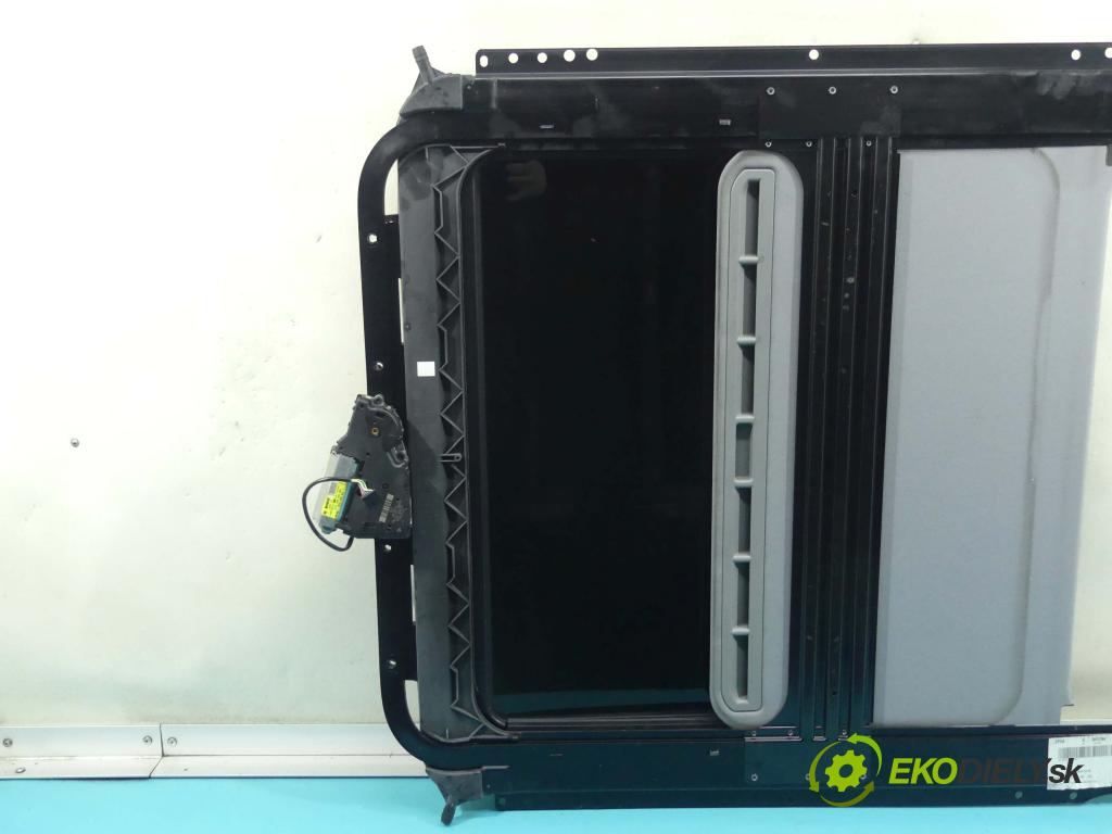 Porsche Cayenne I 2002-2010 4.5 V8 340KM automatic 250 kW 4511 cm3 5- Střešní okno: 7L0877041 (Okna karoserie)