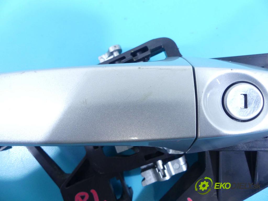 Ford B-Max 1.5 TDCI 75 HP manual 55 kW 1499 cm3 5- rukoväť predné ľavé mimo:  (Vonkajšie predné ľavé)