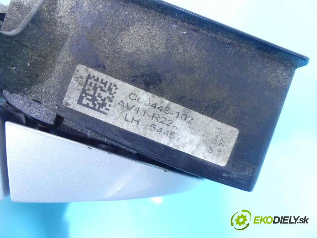 Ford B-Max 1.5 TDCI 75 HP manual 55 kW 1499 cm3 5- rukoväť predné ľavé mimo:  (Vonkajšie predné ľavé)