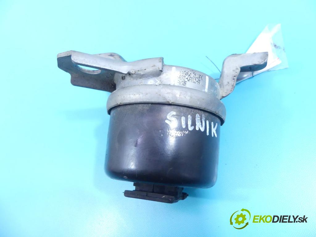 Land rover Freelander II 2006-2014 2.2 TD4 160 hp manual 118 kW 2179 cm3 5- Polštář: motoru 6692-6F012-AD (Držáky motoru)