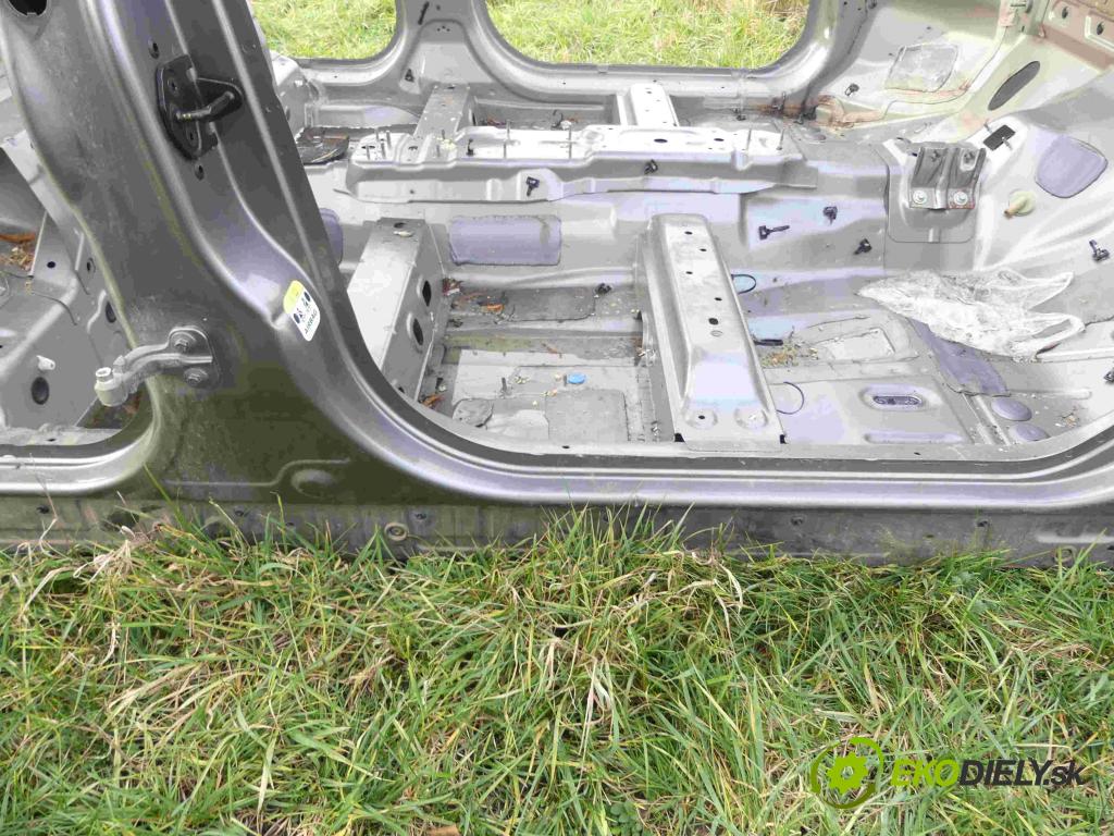 Land rover Freelander II 2006-2014 2.2 TD4 160 hp manual 118 kW 2179 cm3 5- práh pravý  (Ostatní)