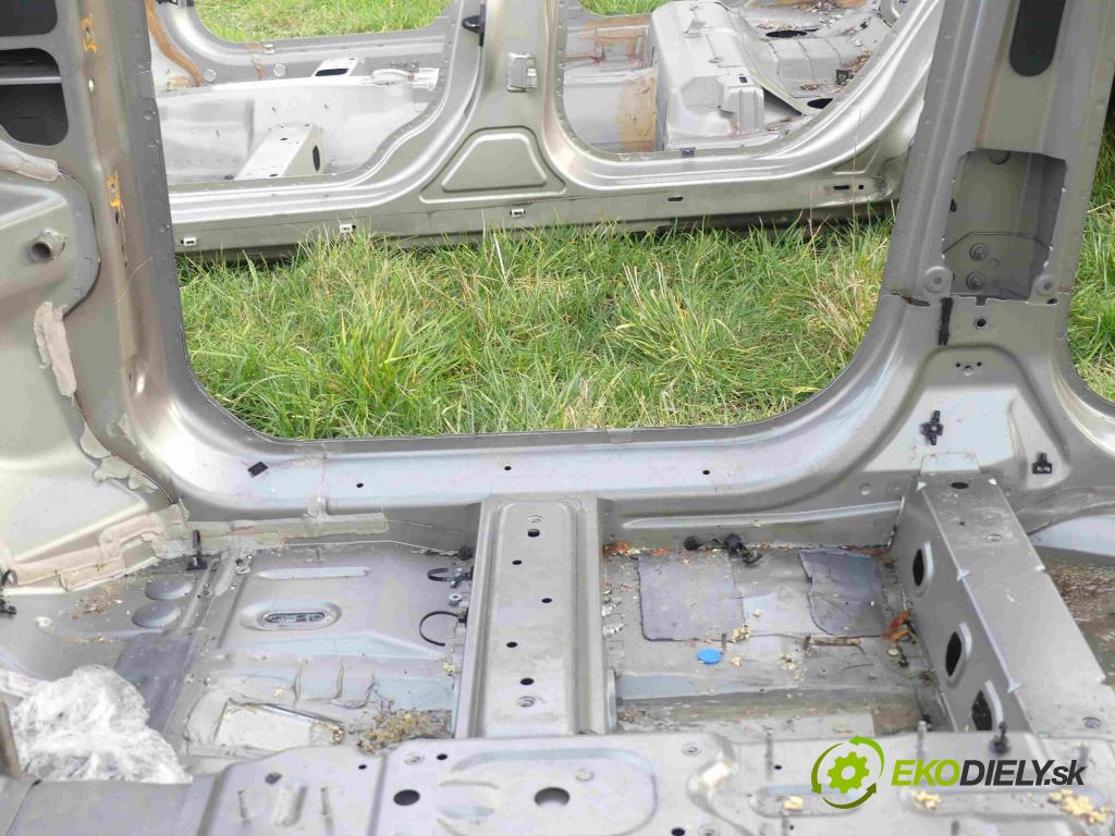 Land rover Freelander II 2006-2014 2.2 TD4 160 hp manual 118 kW 2179 cm3 5- práh pravý  (Ostatní)