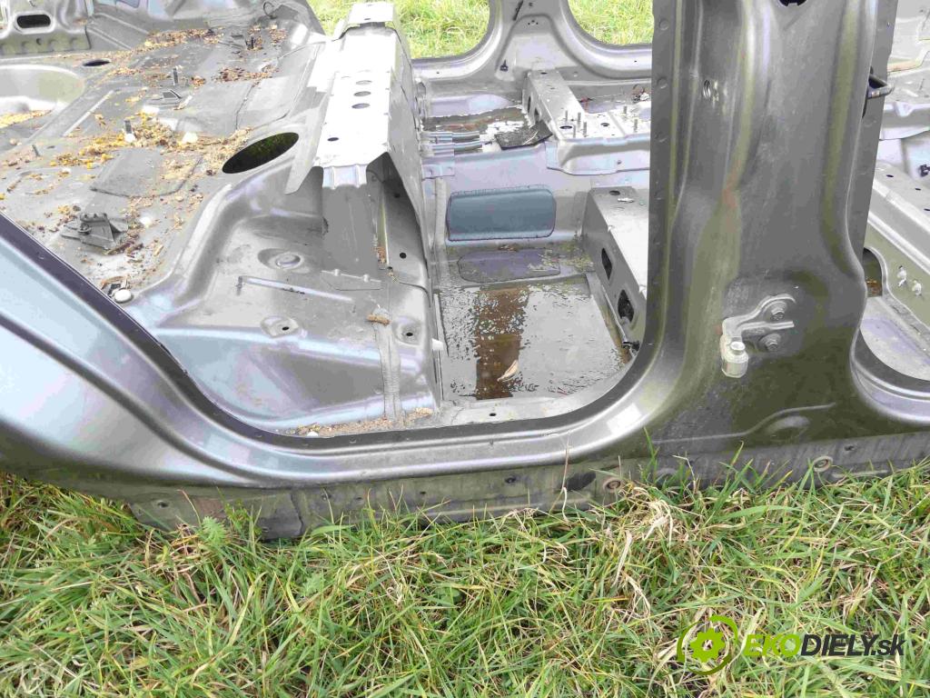 Land rover Freelander II 2006-2014 2.2 TD4 160 hp manual 118 kW 2179 cm3 5- práh pravý  (Ostatní)