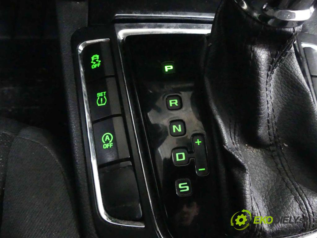 Skoda Superb II 2008-2015 2.0 tdi 170 HP automatic 125 kW 1968 cm3 5- Páka: Změny: stupeň,rýchlosť 3AB713025D (Rýchlostné páky / kulisy)