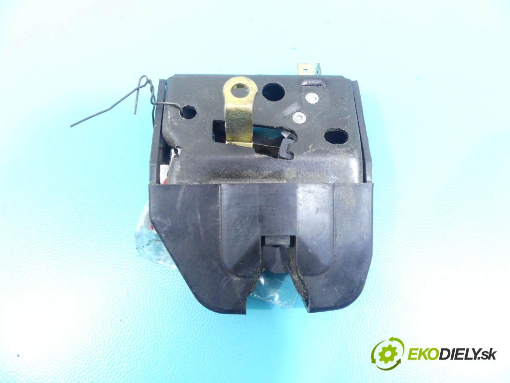Honda Civic VI 1995-2001 1.4 16V 90 hp manual 66 kW 1396 cm3 4- zámek kufrových dveří zadní
