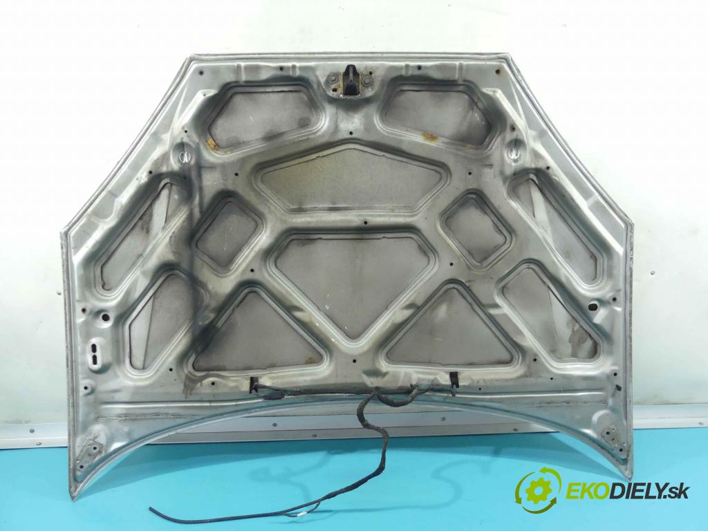 Ford Focus Mk1 1998-2004 1.6 16V 101 HP manual 74 kW 1596 cm3 4- kapota predná