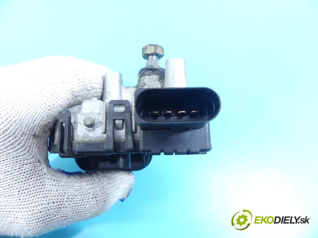 Vw Passat B5 1995-2005 1.9 TDI 101 HP manual 74 kW 1896 cm3 5- motor stieračov predné 0390241528