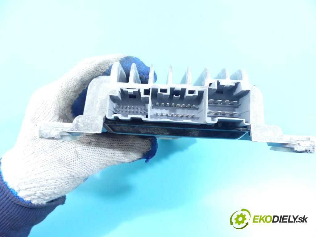 Cadillac BLS 05-10 2.0 T 175 HP manual 129 kW 1998 cm3 4- Zesilovač: 12760586 (Zosilňovače)