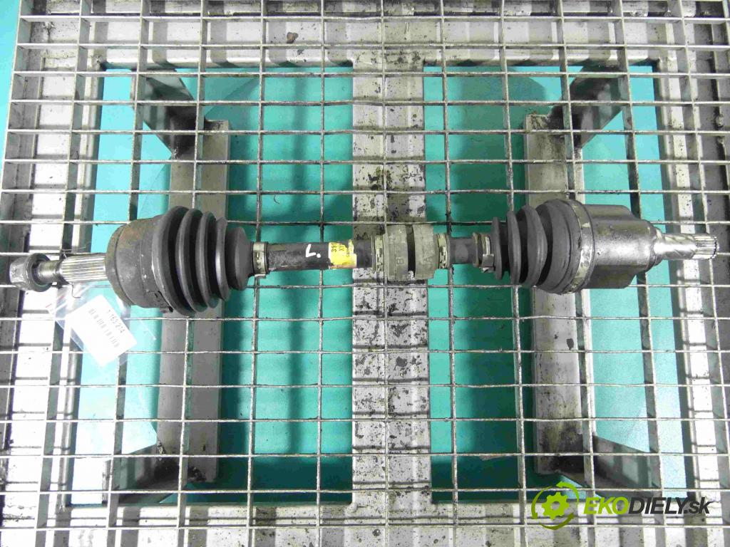 Nissan Tiida 1.5 dci 106 HP manual 78 kW 1461 cm3 5- poloos ľavé  (Poloosy)