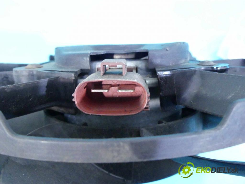 Ford B-Max 1.5 TDCI 75 HP manual 55 kW 1499 cm3 5- Ventilátor chladiča