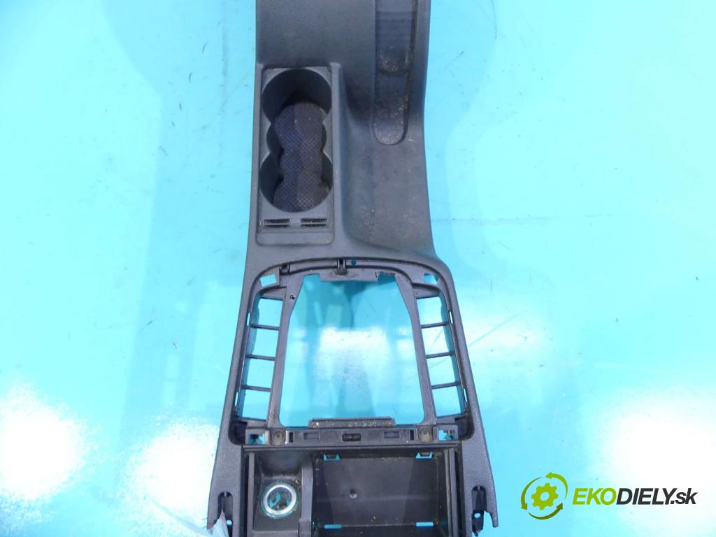 Skoda Superb II 2008-2015 2.0 tdi 170 HP automatic 125 kW 1968 cm3 5- operadlo 3T0863241E (Lakťové opierky)