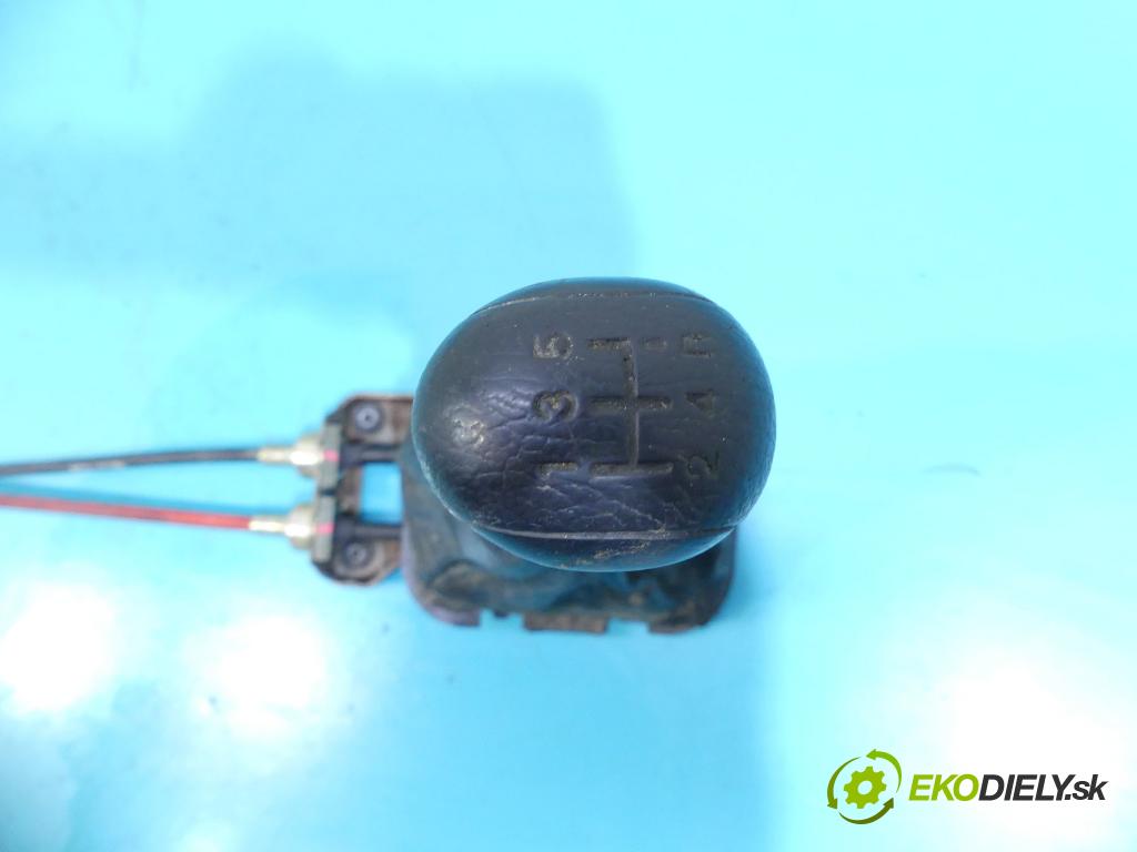 Daewoo Matiz 0.8b 51KM manual 37,5 kW 796 cm3 5- Páka: Změny: stupeň,rýchlosť  (Rýchlostné páky / kulisy)