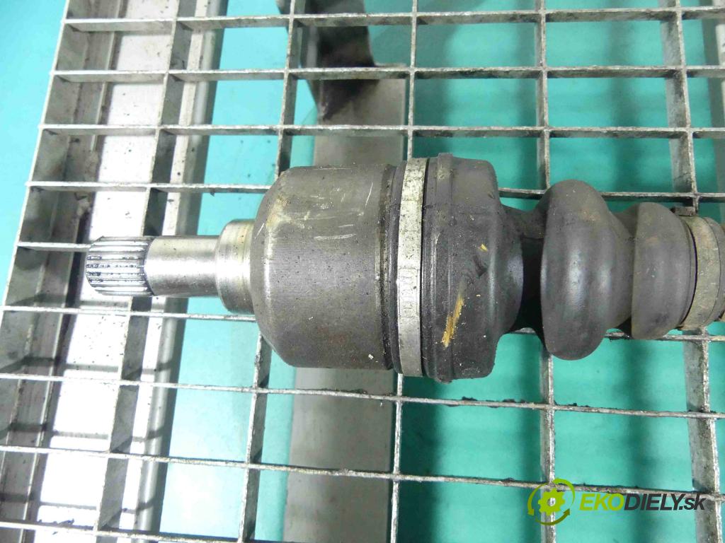 Citroen C4 I 2004-2011 1.6 HDI 90 HP manual 66 kW 1560 cm3 5- poloos ľavé  (Poloosy)