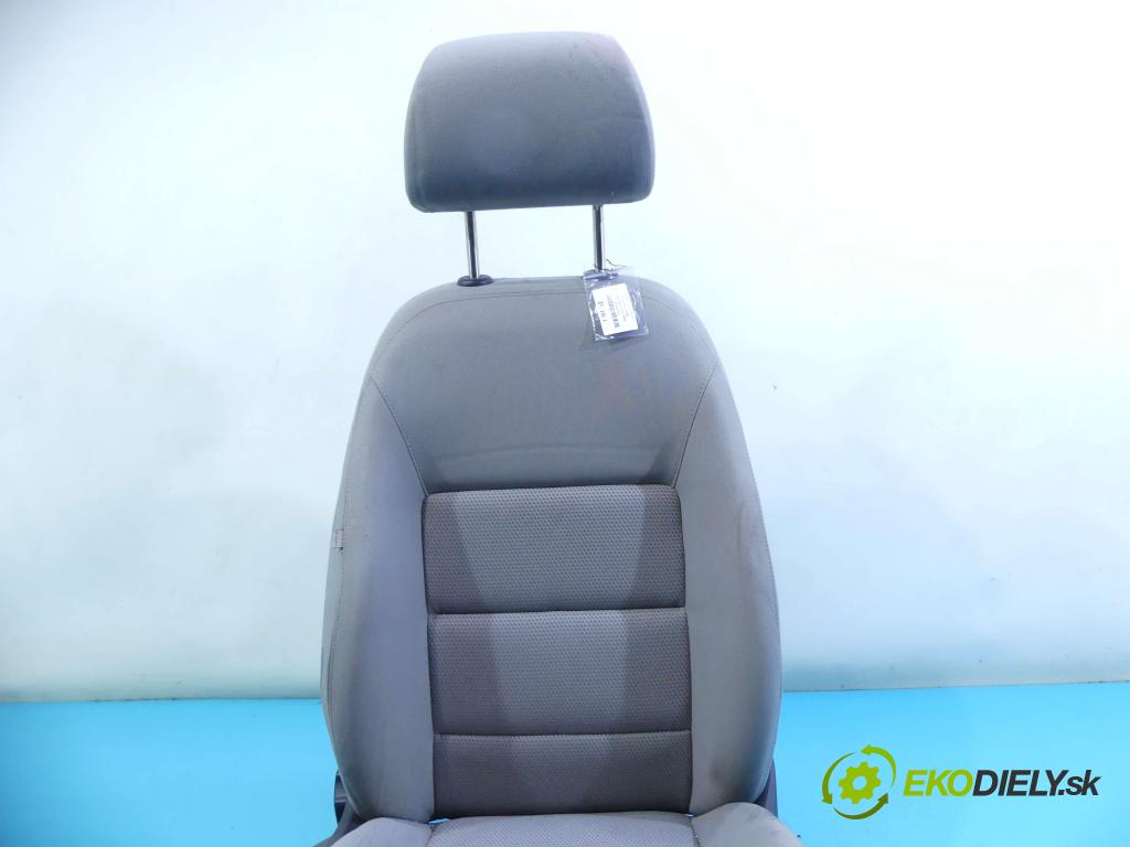 Skoda Octavia II 2004-2013 1.9 TDI 105 HP manual 77 kW 1896 cm3 5- Sedačka pravý  (Sedačky, sedadlá)