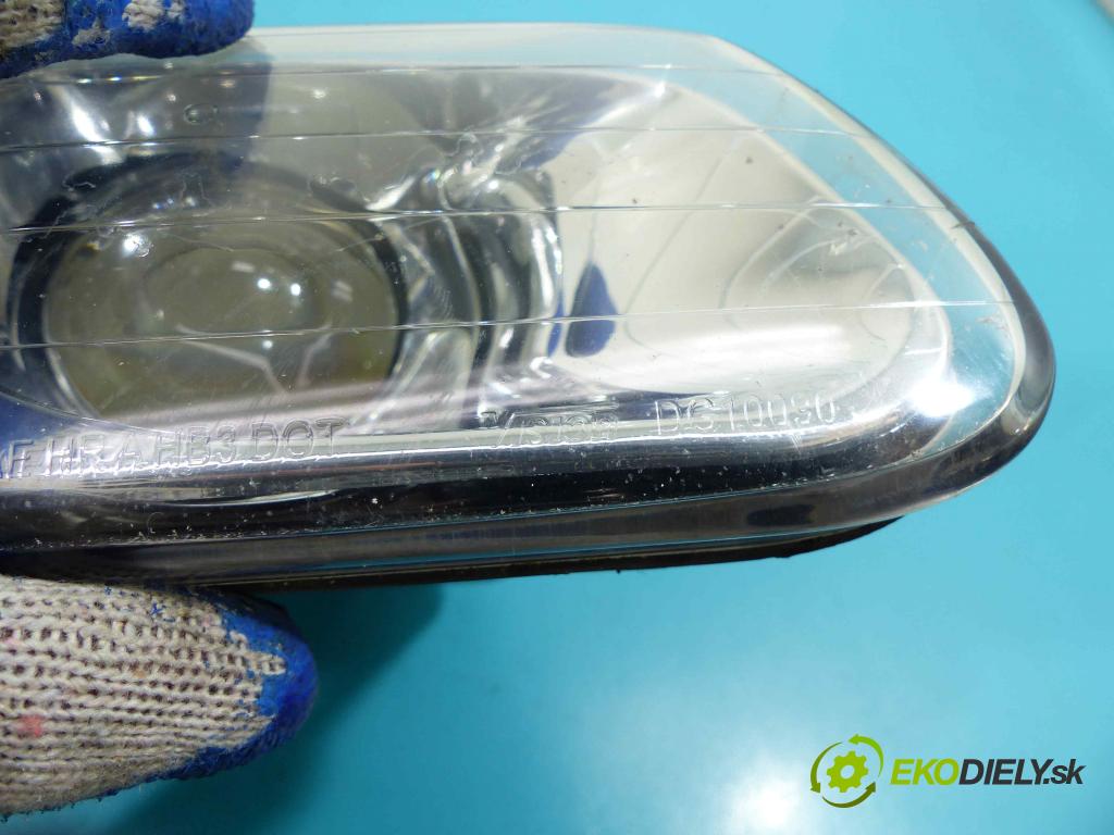 Chrysler Voyager III 1995-2000 3.8 V6 201 HP automatic 148 kW 3778 cm3 5- Reflektor: pravý  (Pravé)