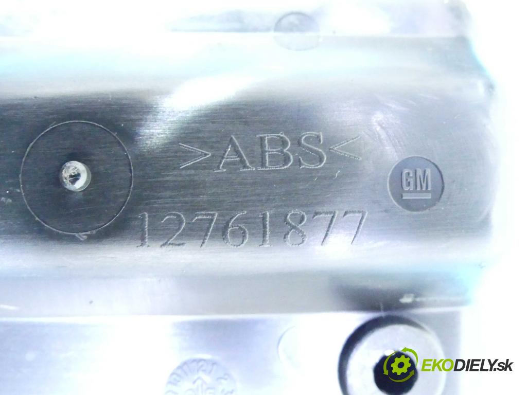 Cadillac BLS 05-10 2.0 T 175 HP manual 129 kW 1998 cm3 4- operadlo 12761880 (Lakťové opierky)