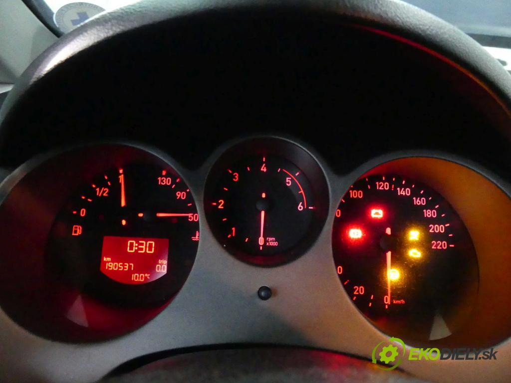 Seat Altea 1.9 tdi 105 HP manual 77 kW 1896 cm3 5- prístrojovka/ budíky 5P0920802G (Prístrojové dosky, displeje)