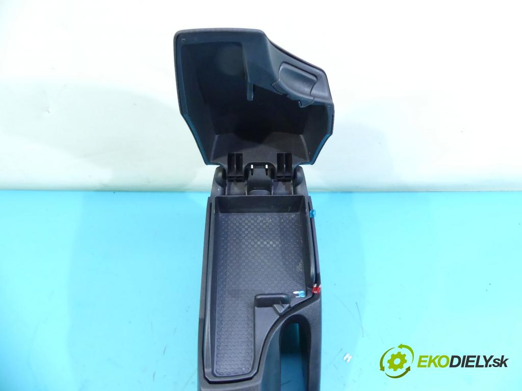 Seat Altea 1.9 tdi 105 HP manual 77 kW 1896 cm3 5- operadlo 5P0864251B (Lakťové opierky)