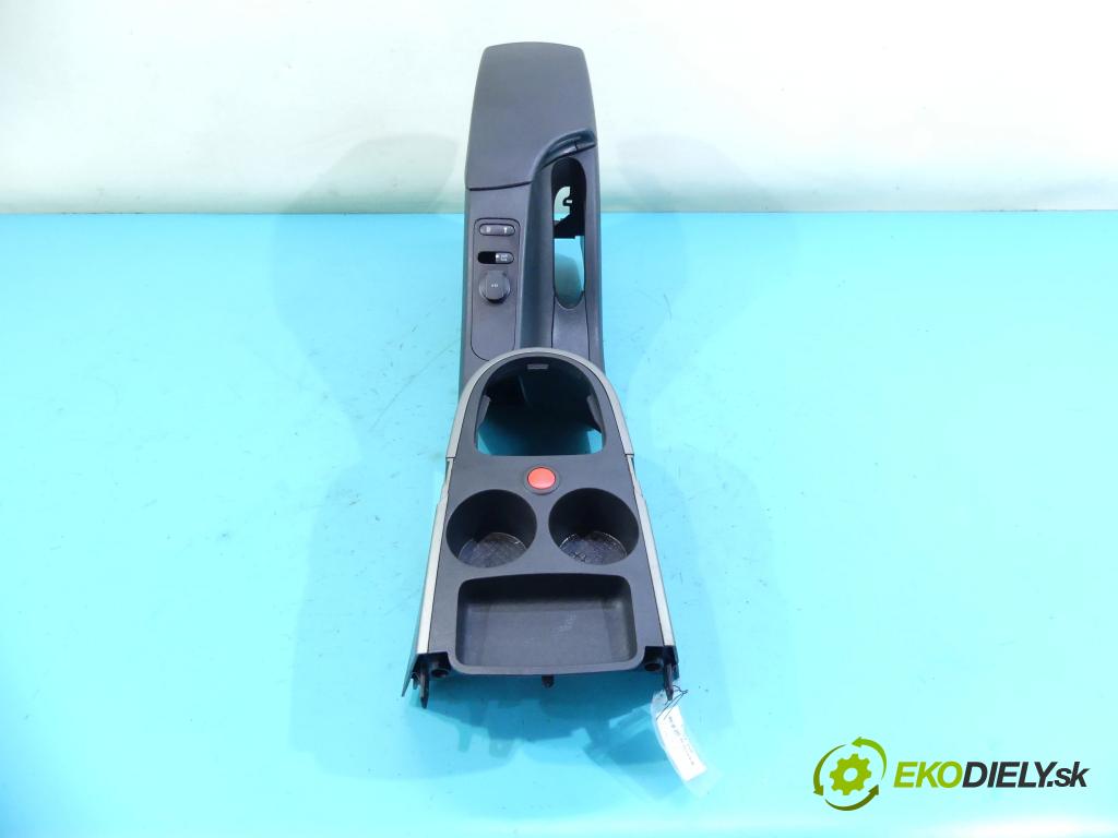 Seat Altea 1.9 tdi 105 HP manual 77 kW 1896 cm3 5- operadlo 5P0864251B (Lakťové opierky)