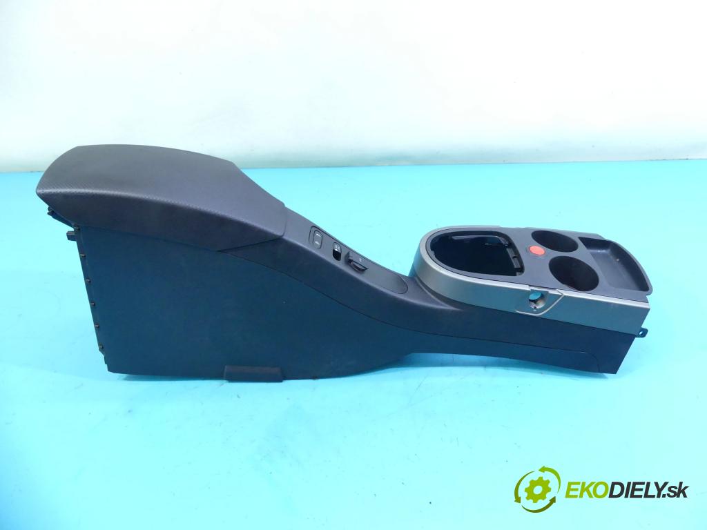 Seat Altea 1.9 tdi 105 HP manual 77 kW 1896 cm3 5- operadlo 5P0864251B (Lakťové opierky)