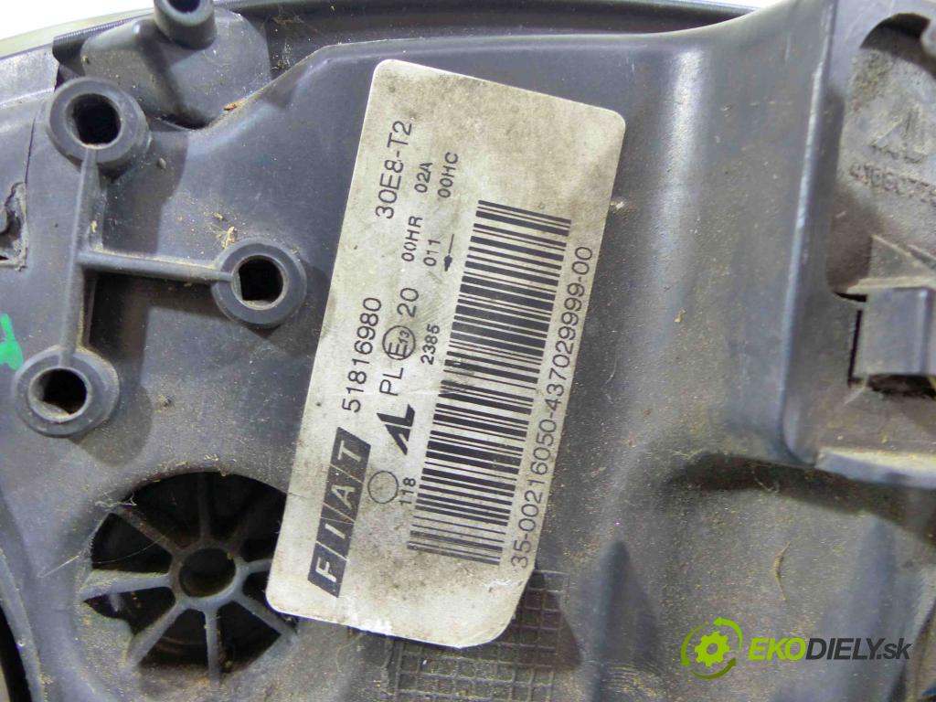 Fiat Croma II 2005-2010 1.9 JTD 120 HP manual 88 kW 1910 cm3 5- Reflektor: pravý 51816980 (Pravé)