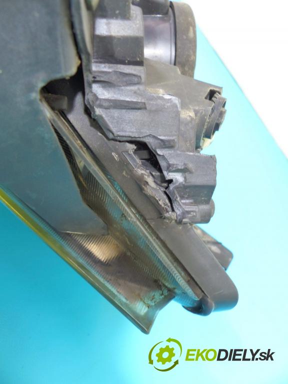 Fiat Croma II 2005-2010 1.9 JTD 120 HP manual 88 kW 1910 cm3 5- Reflektor: pravý 51816980 (Pravé)