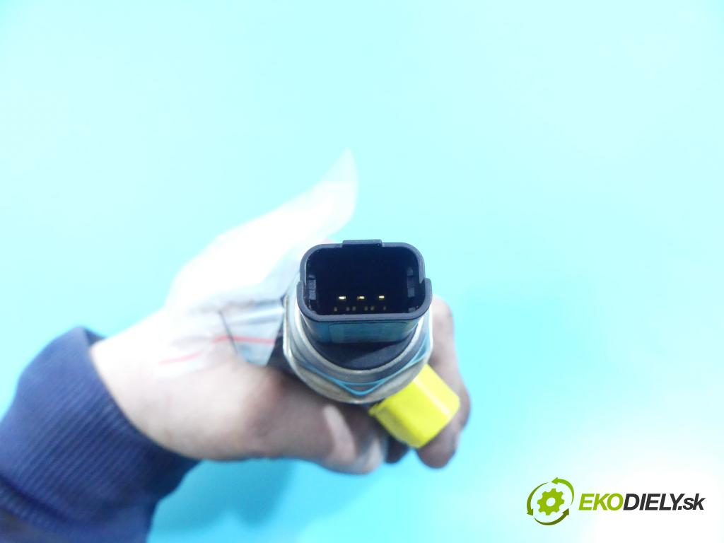 Ford B-Max 1.5 TDCI 75 HP manual 55 kW 1499 cm3 5- lišta vstrekovacia 9685297580-02 (Vstrekovacie lišty)