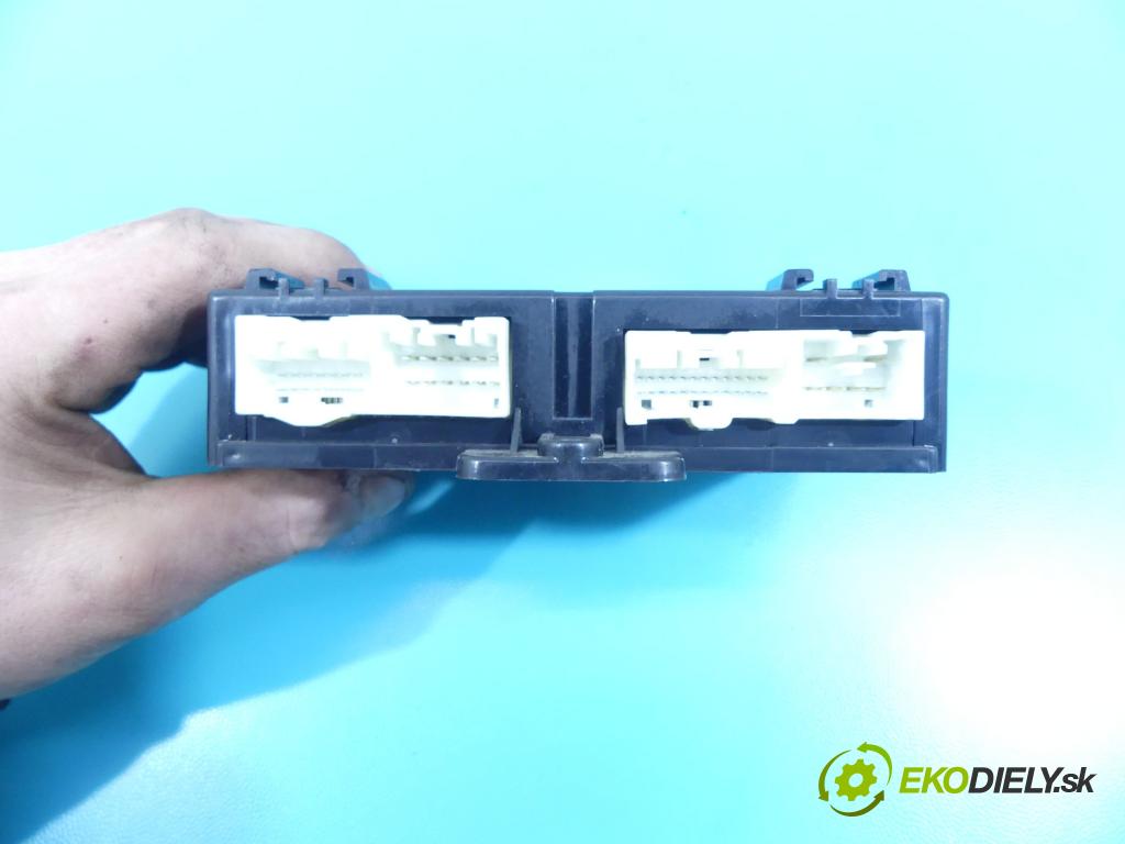 Mazda 5 2005-2010 2.0d 143 HP manual 105 kW 1998 cm3 5- modul riadiaca jednotka CD8567560C (Ostatné)