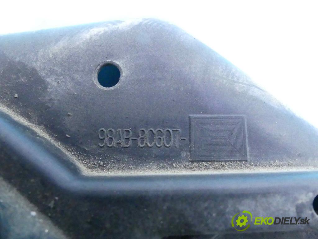 Ford Focus Mk1 1998-2004 1.8 16V 116 HP manual 85 kW 1796 cm3 5- Ventilátor chladiča