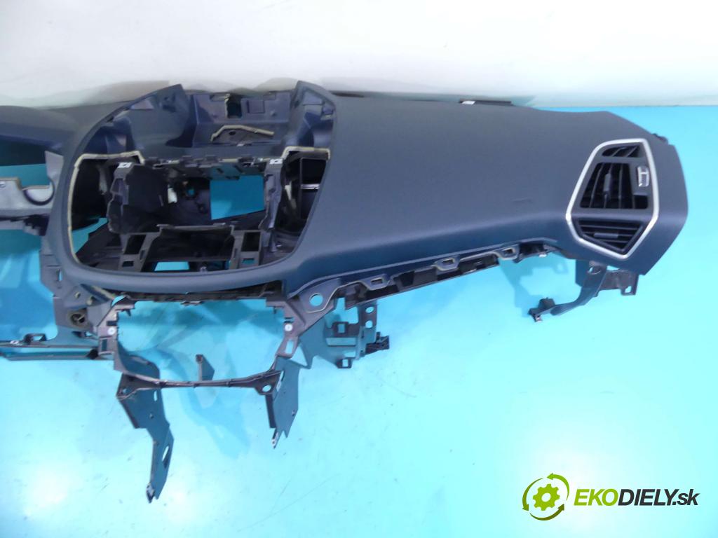 Ford C-Max II 2010-2019 1.6 tdci 116 HP manual 85 kW 1560 cm3 5- kokpit,pristrojová doska rozdeľovacia
