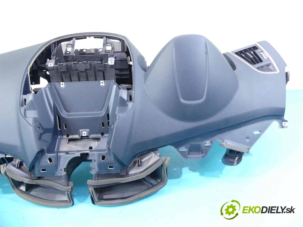 Ford C-Max II 2010-2019 1.6 tdci 116 HP manual 85 kW 1560 cm3 5- kokpit,pristrojová doska rozdeľovacia