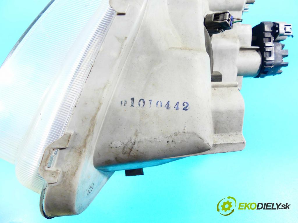 Toyota Corolla Verso I 2001-2004 2.0 D4D 90 HP manual 66 kW 1998 cm3 5- Reflektor: pravý  (Pravé)