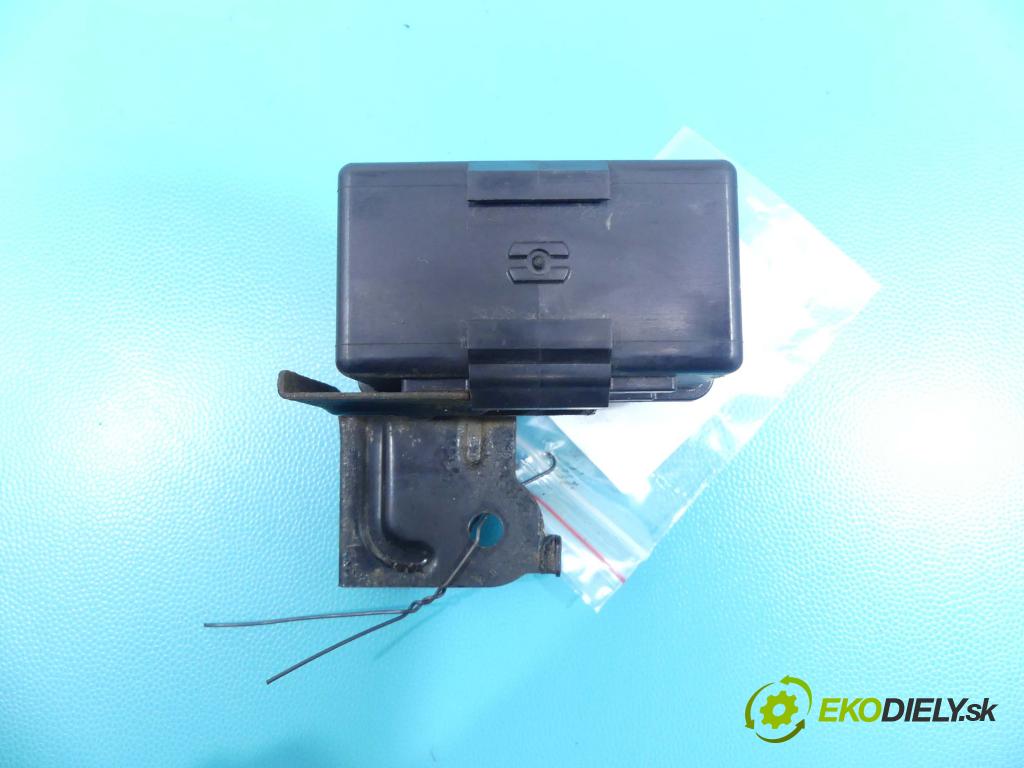 Subaru Legacy V 2009-2014 2.0 boxer 150 HP manual 110 kW 1998 cm3 5- Relé: 86121AJ001 (Relé)