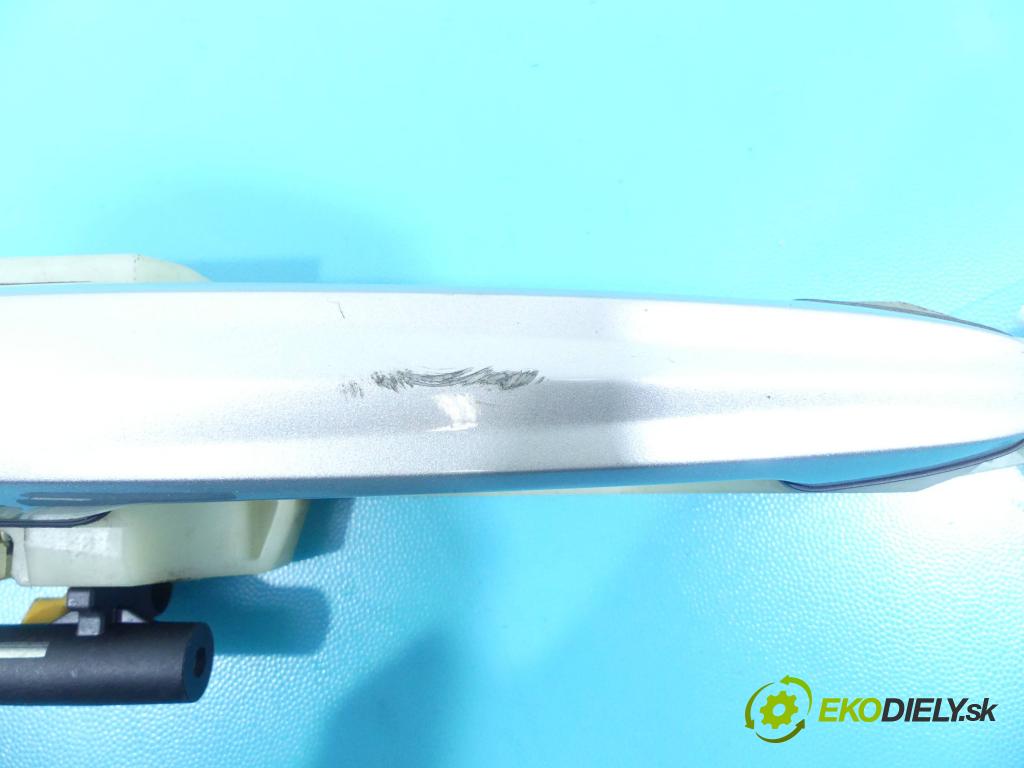 Ssangyong Korando III 2010-2019 2.0 D E-XDI: 175 HP manual 129 kW 1998 cm3 5- rukoväť predné ľavé mimo:  (Vonkajšie predné ľavé)