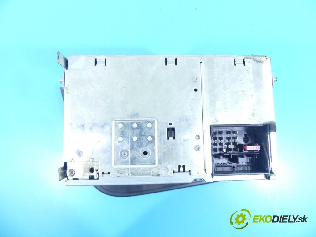 Seat Leon II 2005-2012 1.9 TDI 105 hp manual 77 kW 1896 cm3 5- Radio továrna: 1P1035186B