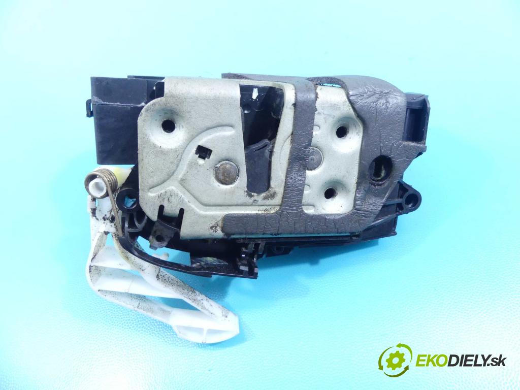 Ford Fiesta Mk7 2008-2017 1.6 tdci 95 hp manual 70 kW 1560 cm3 5- zámek přední pravý 8A6A-A21812-BJ