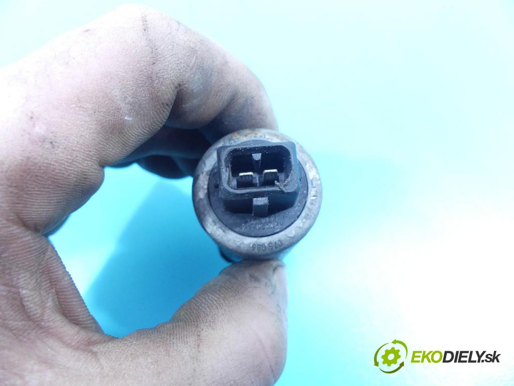 Bmw 5 E39 1996-2003 2.8 R6 193 HP automatic 142 kW 2793 cm3 4- snímač časovanie načasovanie 11361432532