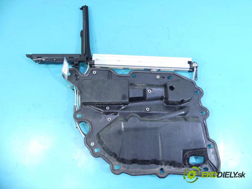 Bmw 7 E65 2001-2008 4.4 V8 333KM: automatic 245 kW 4398 cm3 4- roleta 7026034 (Rolety kufra)