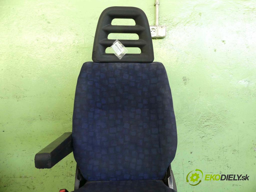 Iveco Daily III 1999-2006 2.3 HPI 116 HP manual 85 kW 2286 cm3 5- Sedačka ľavý  (Sedačky, sedadlá)